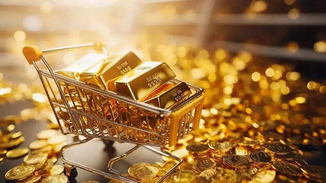 Gi&#225; v&#224;ng thế giới tăng dữ dội, v&#224;ng miếng SJC đắt th&#234;m 1 triệu - Ảnh 1