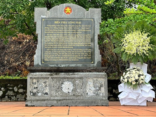 Những huyền thoại bất tử b&#234;n d&#242;ng s&#244;ng xanh Long Đại - Ảnh 6