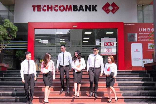 Techcombank tổ chức chiến dịch thu h&#250;t nh&#226;n t&#224;i quốc tế tại Singapore v&#224; London - Ảnh 1