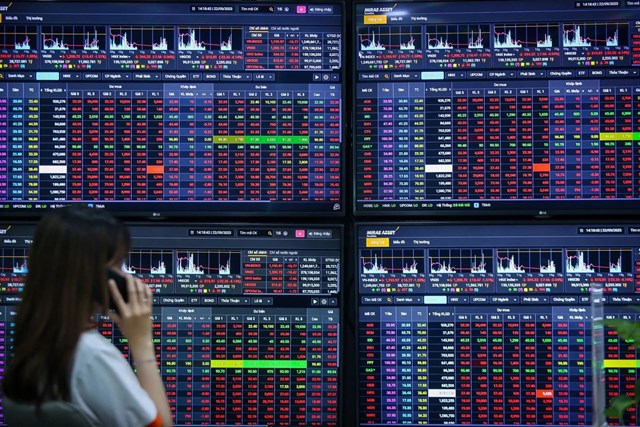 Th&#244;ng qua quy chế r&#250;t ngắn thời gian ni&#234;m yết sau IPO - Ảnh 1