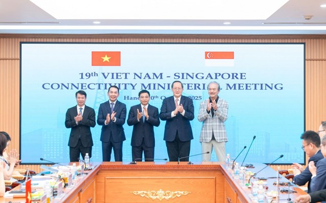 C&aacute;c đại biểu chụp ảnh lưu niệm tại sự kiện&nbsp;