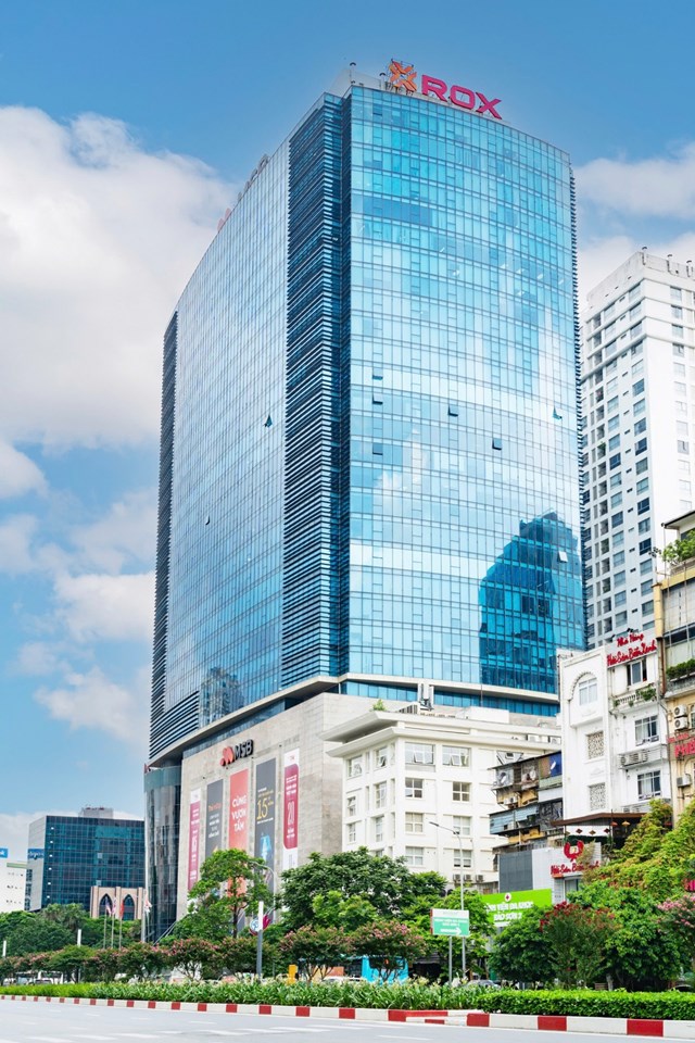 Từ một doanh nghiệp hoạt động trong lĩnh vực gia c&ocirc;ng, ROX Group đ&atilde; vươn m&igrave;nh th&agrave;nh tập đo&agrave;n đa ng&agrave;nh