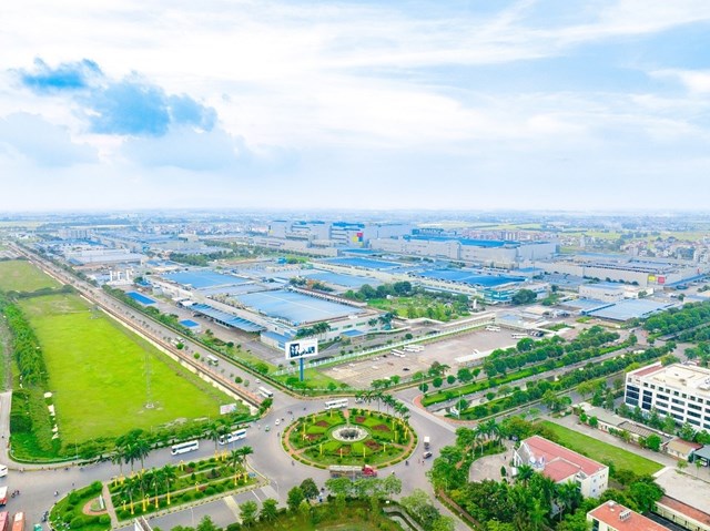 Nhiều năm liền, mảng KCN và BĐS của GELEX duy trì sự tăng trưởng tích cực. Nhiều năm liền, mảng KCN và BĐS của GELEX duy trì sự tăng trưởng tích cực.