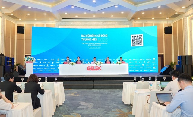 Toàn cảnh ĐHĐCĐ năm 2025 của Tập đoàn GELEX diễn ra sáng 27/3. Toàn cảnh ĐHĐCĐ năm 2025 của Tập đoàn GELEX diễn ra sáng 27/3.
