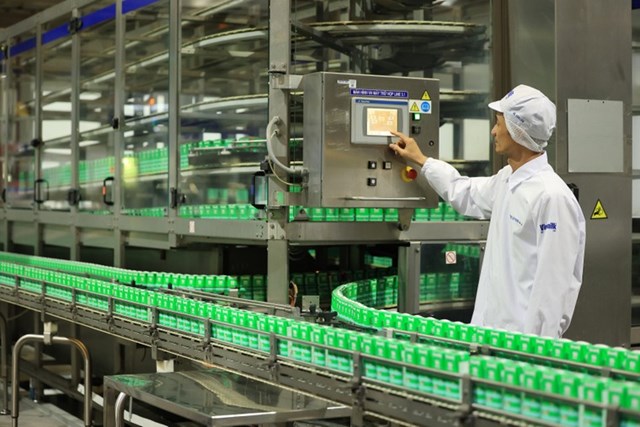 Vinamilk lan tỏa &#253; thức bảo vệ m&#244;i trường đến học sinh qua si&#234;u nh&#224; m&#225;y sữa v&#224; trang trại Green Farm - Ảnh 9