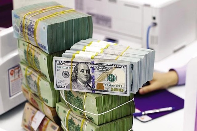 Gi&#225; USD tự do tăng mạnh, lập kỷ lục mới - Ảnh 1