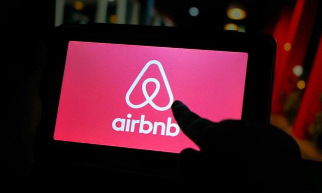 Airbnb được định gi&aacute; khoảng 18 tỷ USD khi l&ecirc;n s&agrave;n. Ảnh: The Guardian.