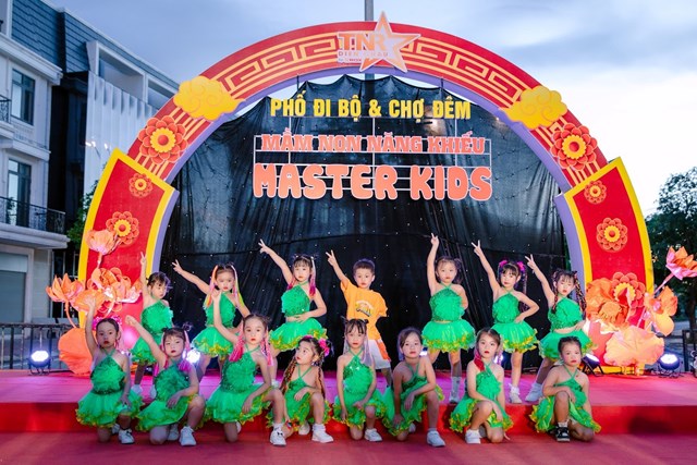 C&aacute;c b&eacute; lớp chồi mầm non năng khiếu Master Kids &nbsp;