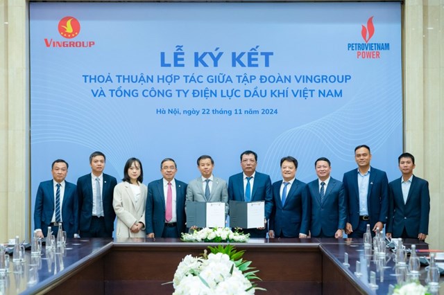 Tập đo&#224;n Vingroup v&#224; Tổng C&#244;ng ty Điện lực Dầu kh&#237; Việt Nam hợp t&#225;c ph&#225;t triển hạ tầng năng lượng xanh - Ảnh 1