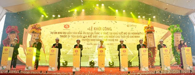 Vừa qua, UBND tỉnh Nghệ An v&agrave; T&amp;T Group đ&atilde; khởi c&ocirc;ng hai dự &aacute;n thuộc Quy hoạch bảo tồn, t&ocirc;n tạo, ph&aacute;t huy gi&aacute; trị Khu lưu niệm Chủ tịch Hồ Ch&iacute; Minh tại Nam Đ&agrave;n, Nghệ An.