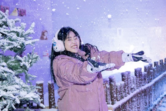 Kh&#244;ng kh&#237; lễ hội tr&#224;n ngập trước giờ G si&#234;u nhạc hội 8Wonder Winter - Ảnh 6