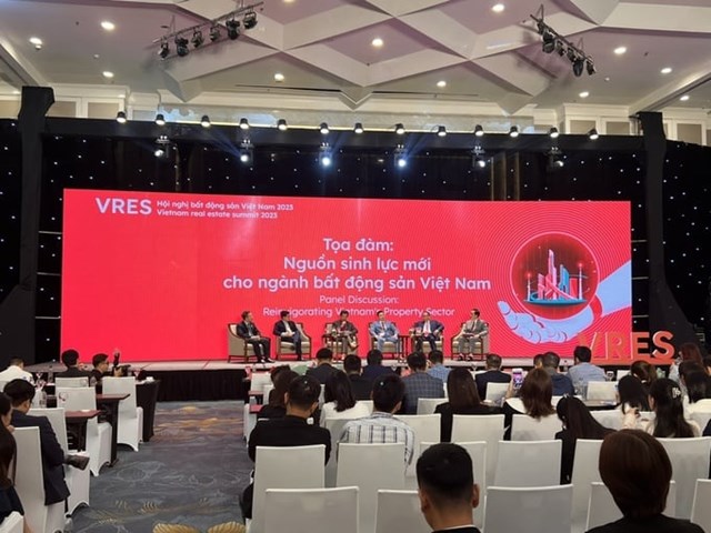 Quang cảnh Hội nghị Bất động sản Việt Nam (VRES 2023) với chủ đề "Định h&igrave;nh tương lai".
