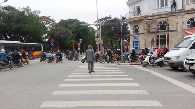 ngay dau xu ly di bo pham luat: nhieu nguoi khong mang tien, giay to hinh anh 7