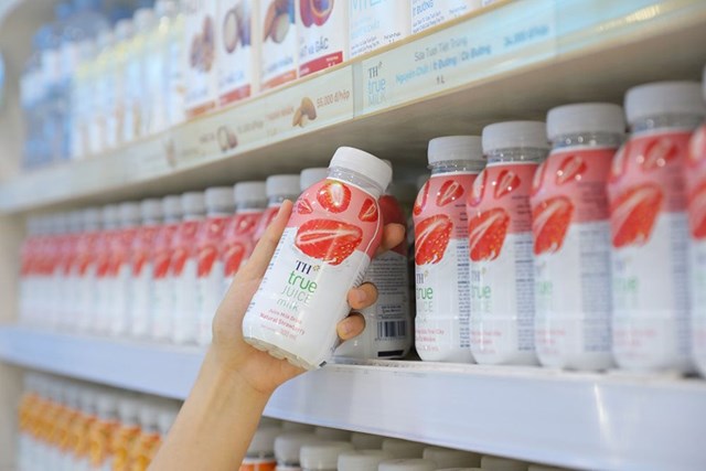 Nước uống sữa tr&#225;i c&#226;y TH true JUICE milk - nguồn năng lượng ho&#224;n to&#224;n từ thi&#234;n nhi&#234;n - Ảnh 1