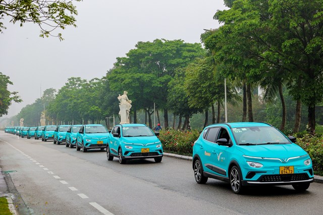 Ng&agrave;y 14/04/2023 - C&ocirc;ng ty Cổ phần Di chuyển Xanh v&agrave; Th&ocirc;ng minh GSM (Green - Smart - Mobility)&nbsp;ch&iacute;nh thức đưa dịch vụ taxi thuần điện đầu ti&ecirc;n tại Việt Nam - Xanh SM v&agrave;o hoạt động.