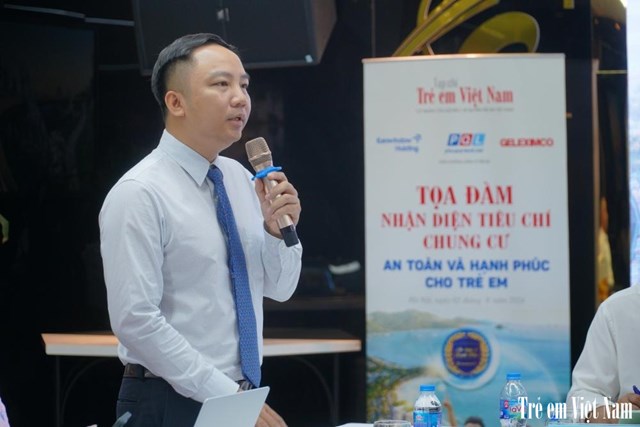 &Ocirc;ng Nguyễn Mạnh Huy - Tổng Bi&ecirc;n tập Tạp ch&iacute; Trẻ em Việt Nam ph&aacute;t biểu khai mạc toạ đ&agrave;m (Ảnh: Ho&agrave;ng Minh).