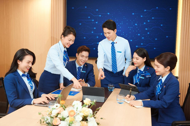 NCB đặc biệt ch&uacute; trọng việc ph&aacute;t triển c&aacute;n bộ nguồn v&agrave; đ&agrave;o tạo thế hệ kế cận