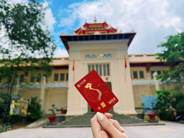 Ngắm những khung h&#236;nh rực rỡ của thẻ NCB Visa Tự h&#224;o check-in dịp Quốc kh&#225;nh - Ảnh 7