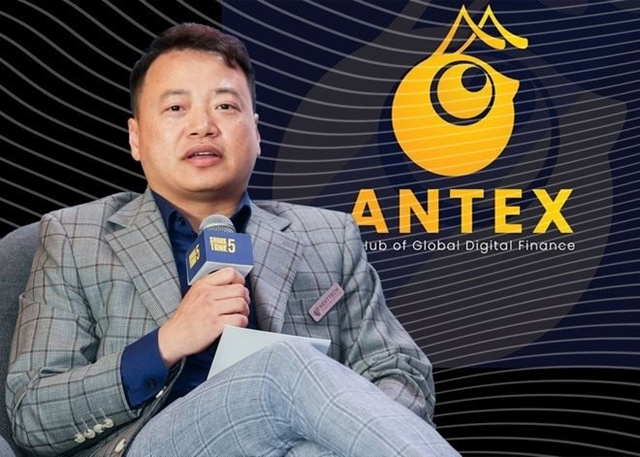 Shark B&igrave;nh với AntEx. Ảnh: Internet