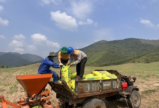 Ph&acirc;n b&oacute;n Ph&uacute; Mỹ đ&atilde; trở th&agrave;nh người bạn đồng h&agrave;nh c&ugrave;ng b&agrave; con n&ocirc;ng d&acirc;n tr&ecirc;n mọi miền đất nước. &nbsp;