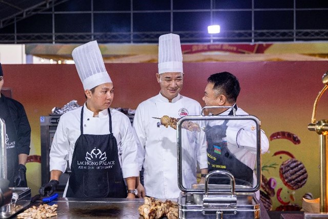 Hội chợ Mùa Thu lần thứ nhất - 2025: Dấu ấn mới của Vingroup với các sự kiện tầm cỡ - Ảnh 2 Hội chợ Mùa Thu lần thứ nhất - 2025: Dấu ấn mới của Vingroup với các sự kiện tầm cỡ - Ảnh 2